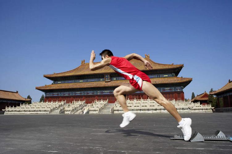 俱乐部周边